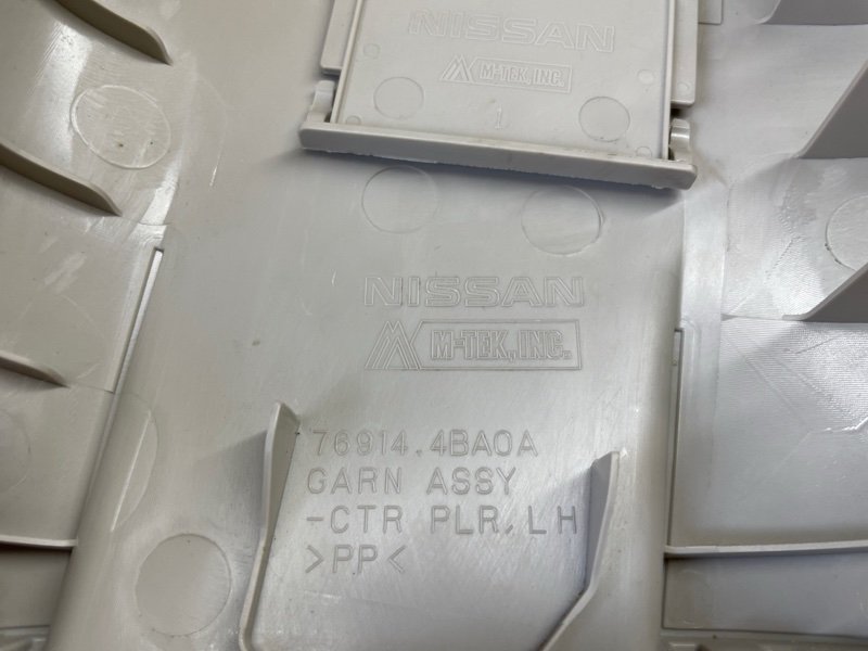 Накладка центральной стойки левая Rogue 2013-2020 T32 2.5
