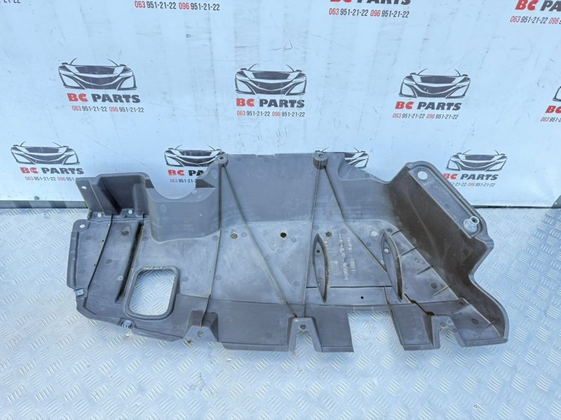 Защита днища кузова задняя Lexus RX 350 2012 3.5 587240E011 Б/У