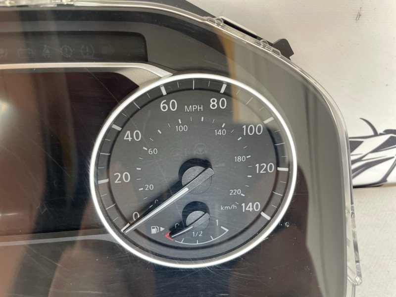 Панель приборов Rogue 2021 T33 2.5