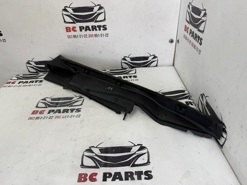 Накладка крыла передняя правая RX 350 2012 3.5