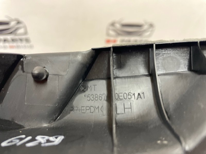 Уголок жабо левый RX 350 2012 3.5