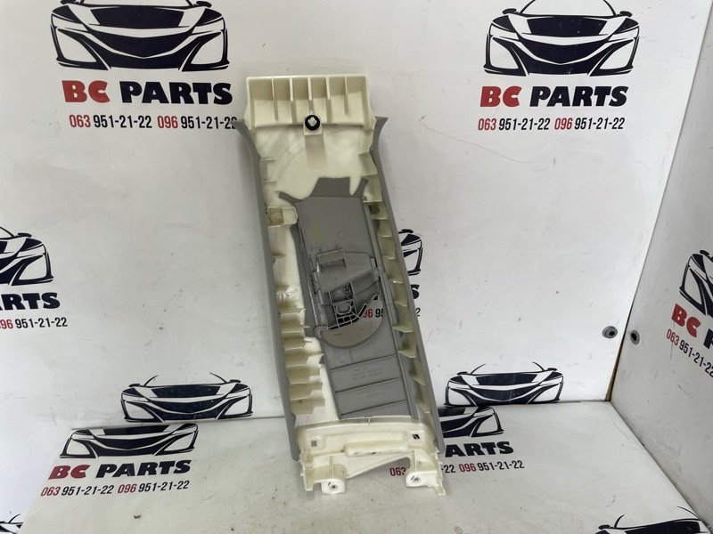 Накладка центральной стойки правая RX 350 2012 3.5