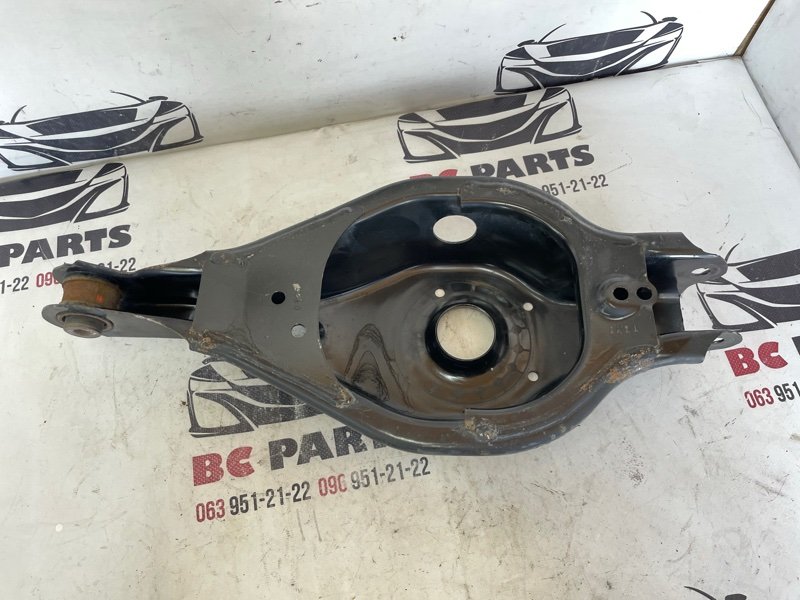 Рычаг подпружинный задний Nissan Rogue 2021 T33 2.5 551B0-6RR0A Б/У
