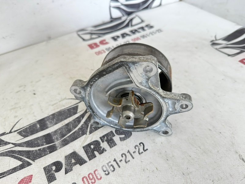 Помпа водяная (насос) охлаждения Nissan Rogue 2021 T33 2.5 21010-3RC2A Б/У