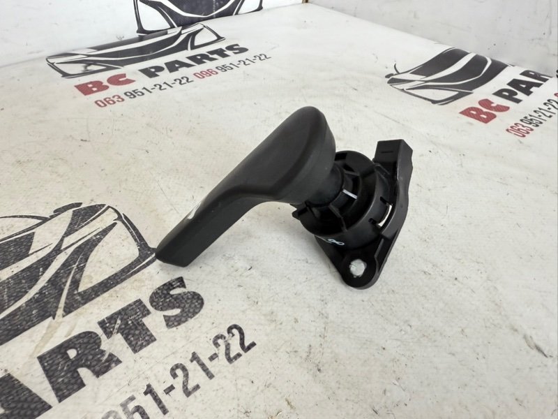 Ручка открывания капота Nissan Rogue T33 2.5