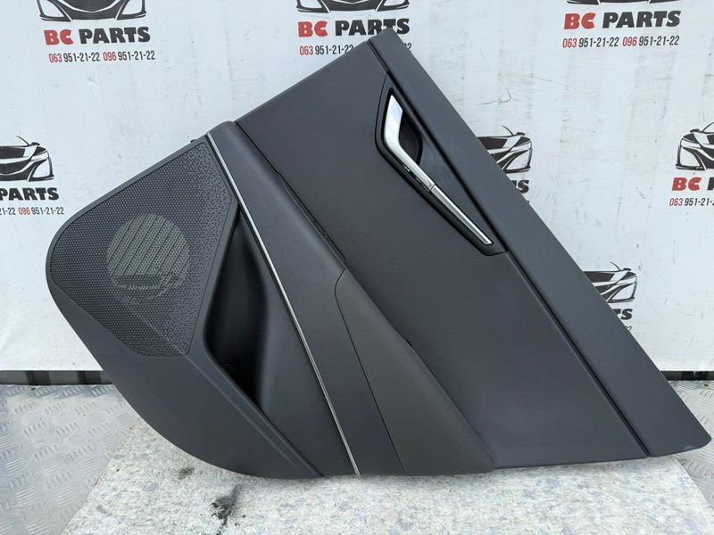 Обшивка боковой двери задняя правая Kia Niro 2024 83308AT020CCV Б/У
