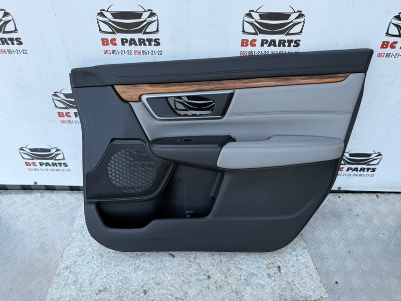 Обшивка боковой двери передняя правая Honda CR-V 2017 1.5 83500-TLA-A01ZC Б/У