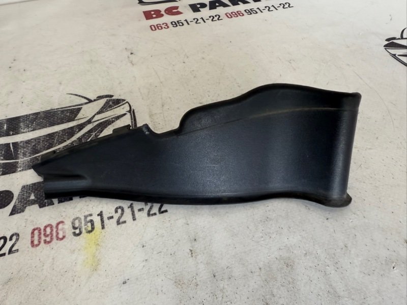 Уголок жабо левый Nissan Rogue 2021 T33 2.5 668956RA1A Б/У