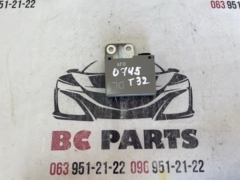 Запчасть звуковой зуммер Nissan Rogue 2018 T32 QR25 2.5 25640-4CC0A Б/У Звуковой зуммер Nissan Rogue 2018 T32 QR25 2.5 25640-4CC0A Б/У