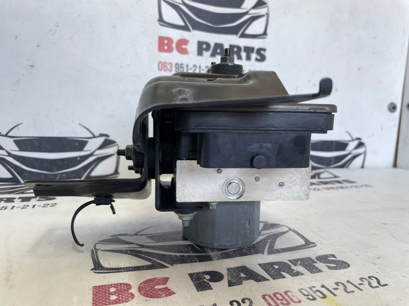 Блок ABS задний Rogue 2018 T32 QR25 2.5