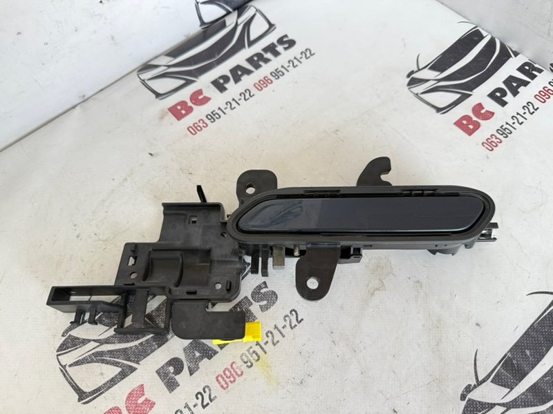 Ручка двери внешняя передняя левая Kia EV6 2023 82650CV000CR5 Б/У