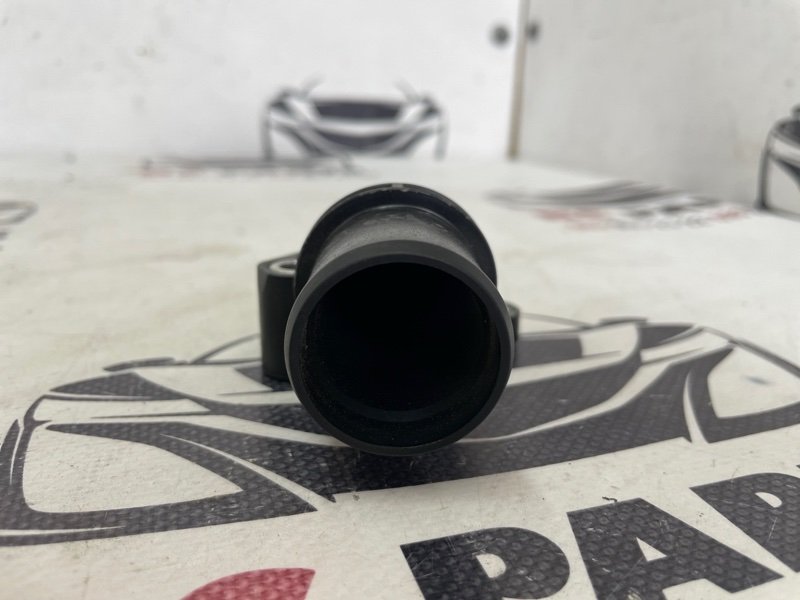 Фланец системы охлаждения 3 2021 2.5