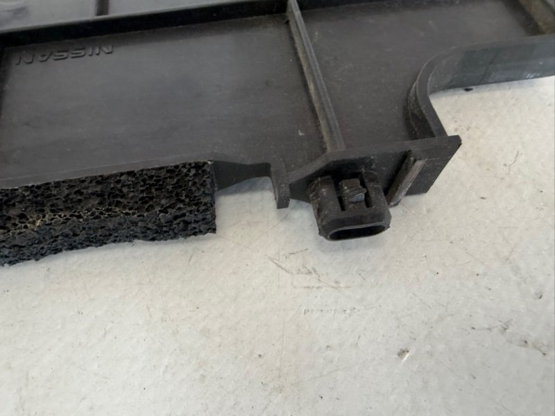 Накладка задняя Nissan Rogue T33