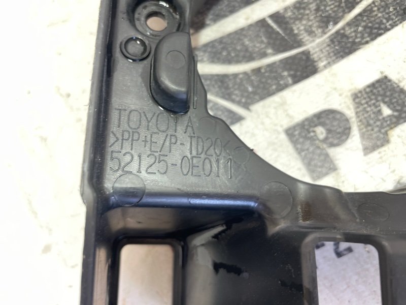 Кронштейн противотуманной фары передний правый RX 350 2012-2015