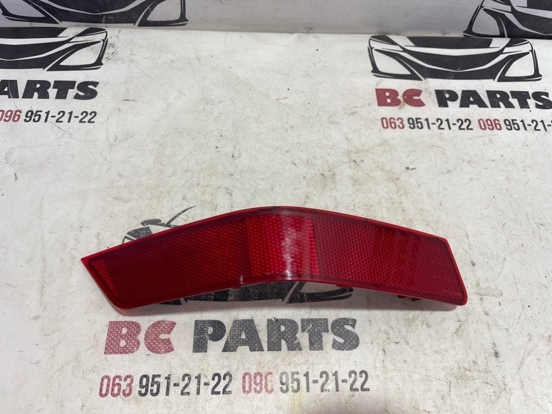 Катафот бампера задний правый Nissan Rogue 2013-2020 T32 2.5 265606FV0A Б/У