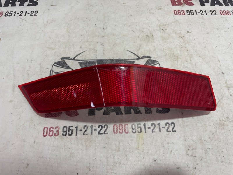 Катафот бампера задний правый Nissan Rogue 2013-2020 T32 2.5 265606FV0A Б/У