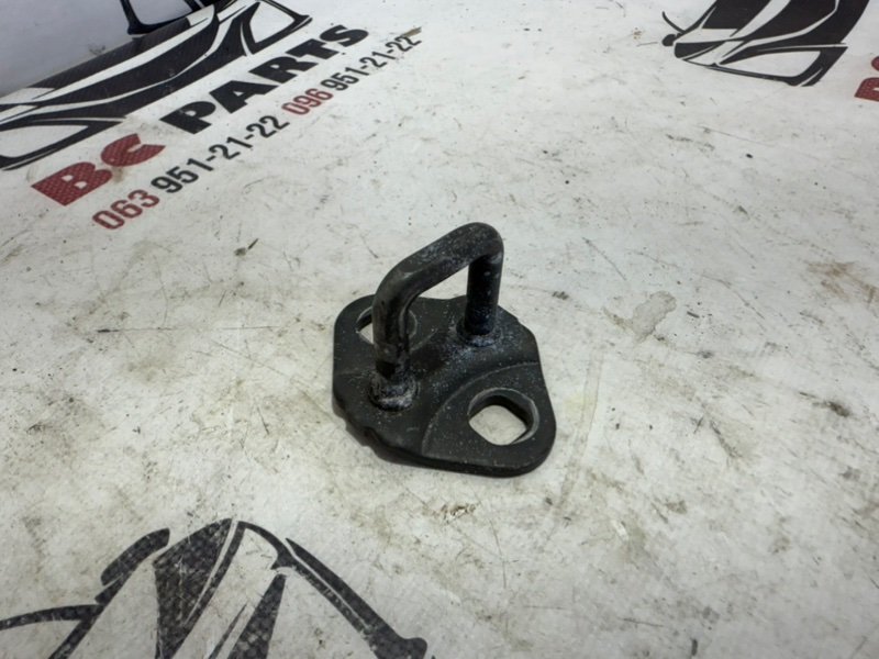 Петля двери багажника Mazda CX-5 2018 2.5 D65262361A Б/У