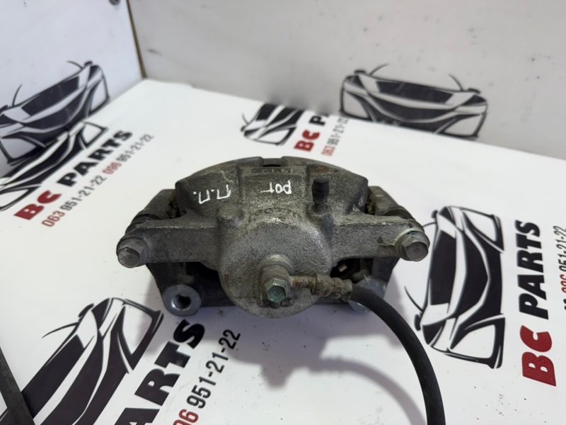 Суппорт тормозной передний правый Rogue 2013-2020 T32 Суппорт тормозной передний правый Rogue 2013-2020 T32