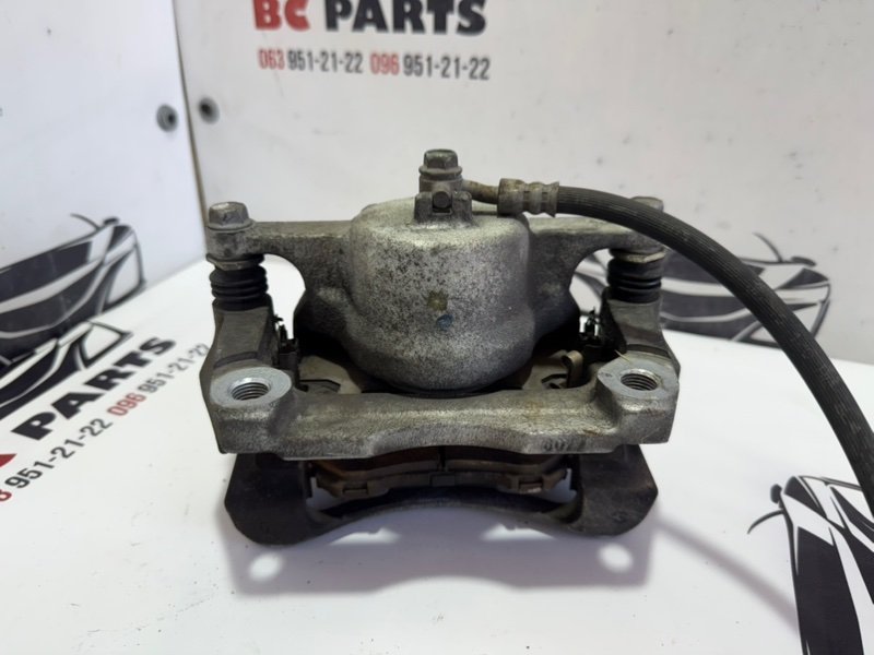 Суппорт тормозной передний правый Rogue 2013-2020 T32 Суппорт тормозной передний правый Rogue 2013-2020 T32