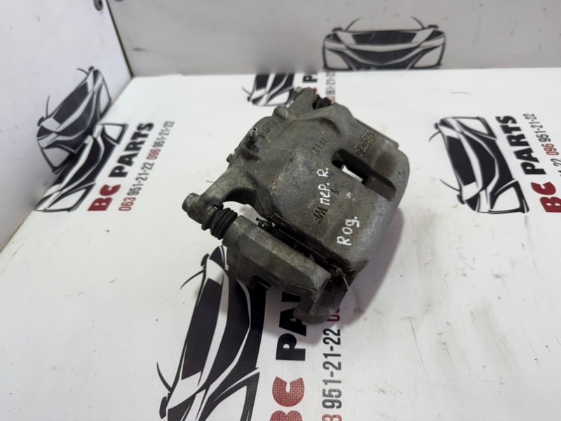 Суппорт тормозной передний правый Rogue 2013-2020 T32 Суппорт тормозной передний правый Rogue 2013-2020 T32