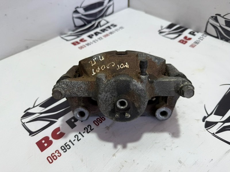 Суппорт тормозной передний правый Rogue Sport 2013-2020 J11 Суппорт тормозной передний правый Rogue Sport 2013-2020 J11