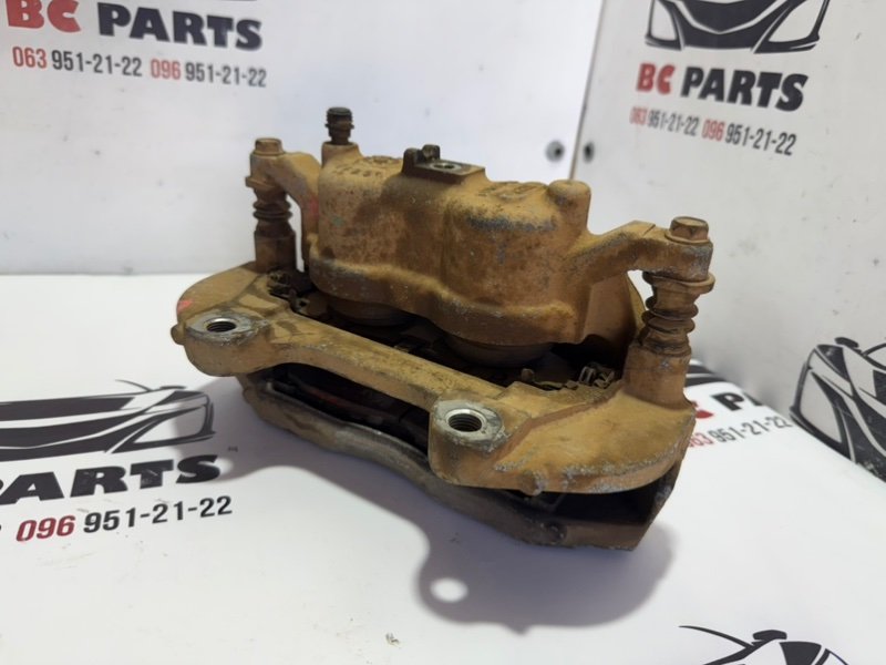 Суппорт тормозной передний левый Journey 2011-2020 Суппорт тормозной передний левый Journey 2011-2020