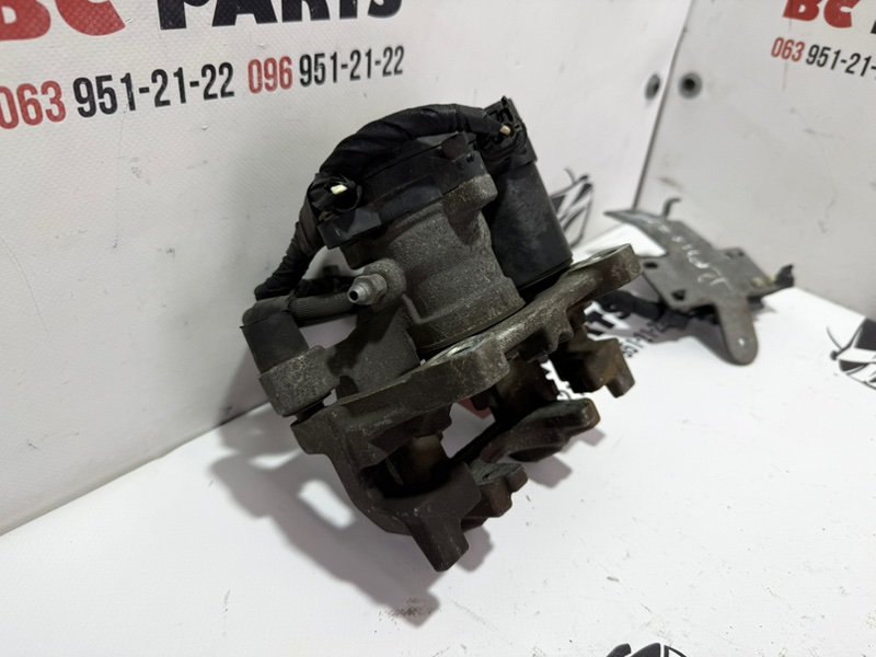 Суппорт тормозной задний правый Fusion 2013-2020 MK5 Суппорт тормозной задний правый Fusion 2013-2020 MK5