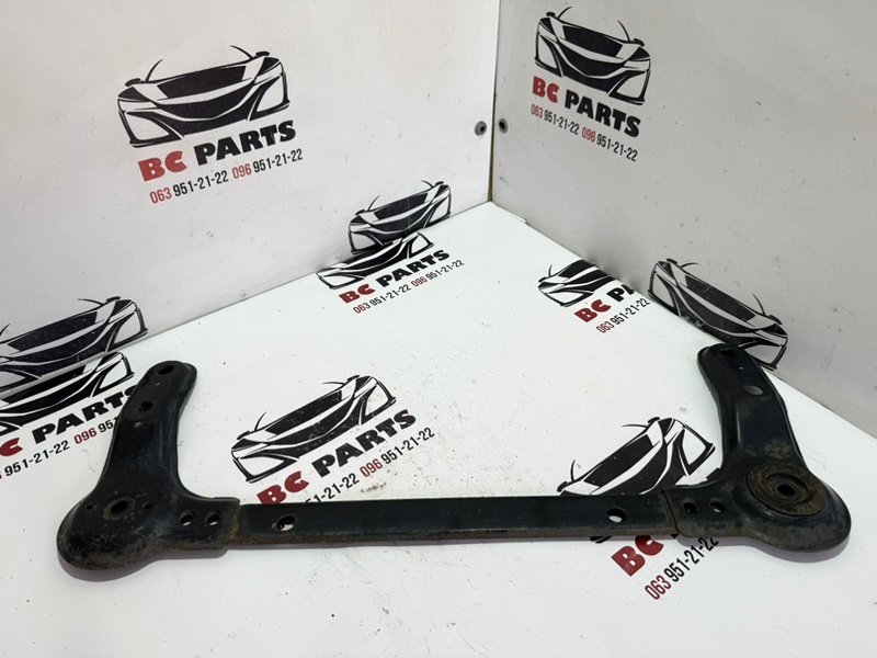 Кронштейн подрамника передний Nissan Rogue 2017 T32 QR25 2.5 544C44BA0A Б/У