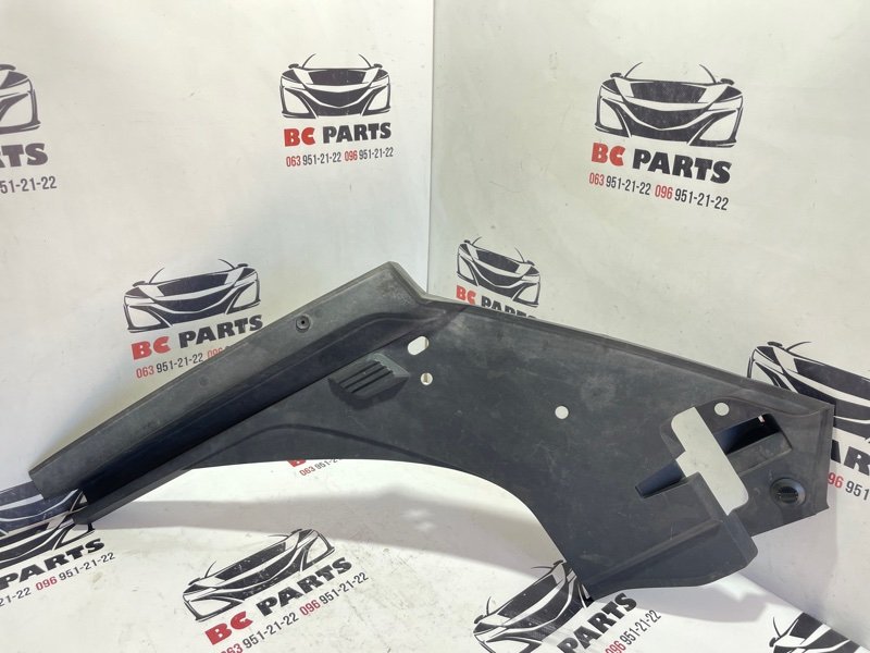 Накладка на фару левая Audi Q7 2017 4M 3.0 4M0805285A Б/У