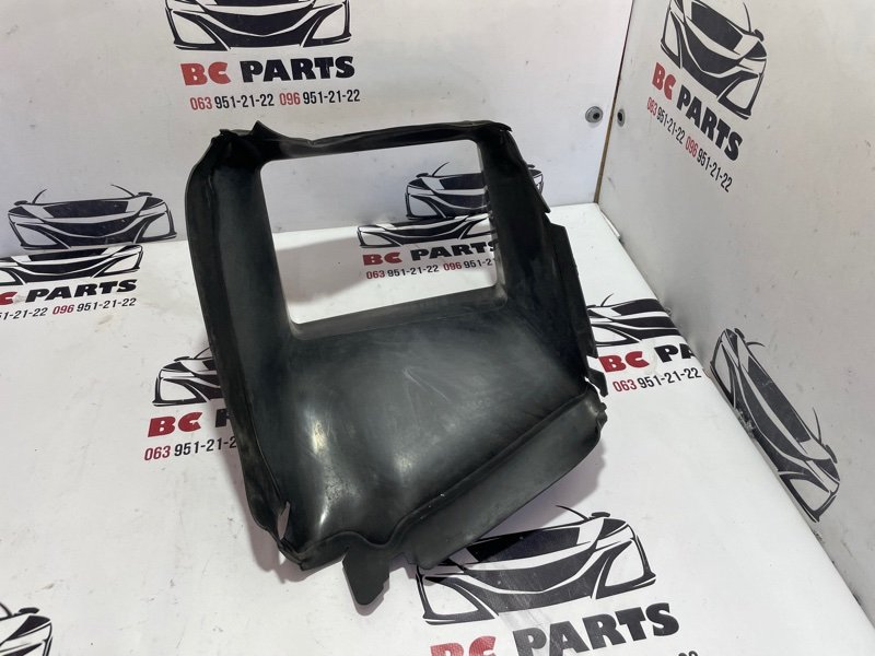 Воздухозаборник правый Audi Q7 2017 4M 3.0 4M0121334E Б/У