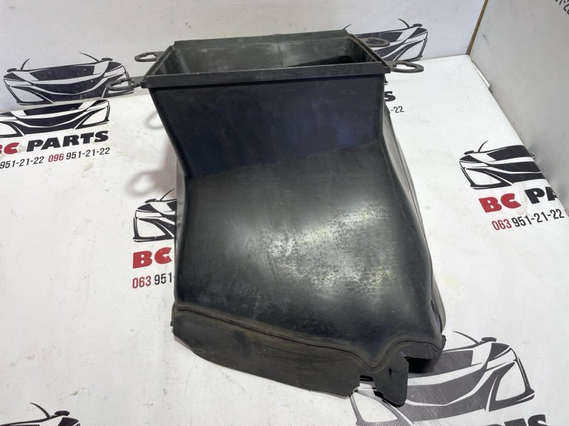 Воздухозаборник правый Q7 2017 4M 3.0