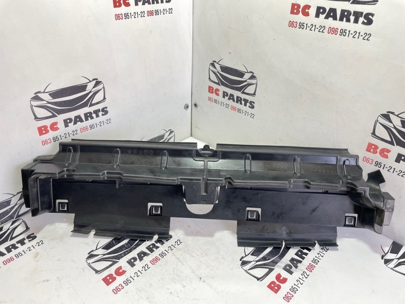 Направляющая потока воздуха Audi Q7 2017 4M 3.0 4M0121285AQ Б/У