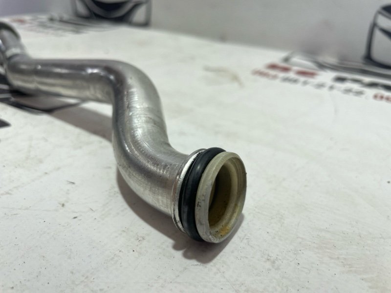 Патрубок системы охлаждения Audi Q7 4M 3.0