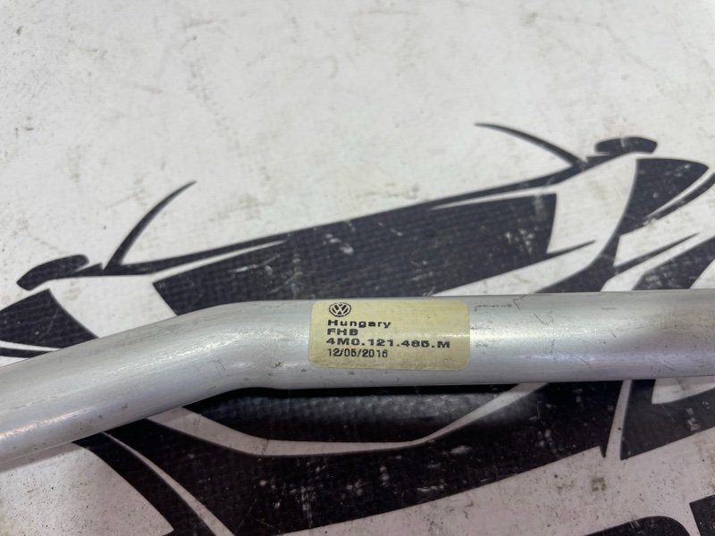 Патрубок системы охлаждения Q7 2017 4M 3.0