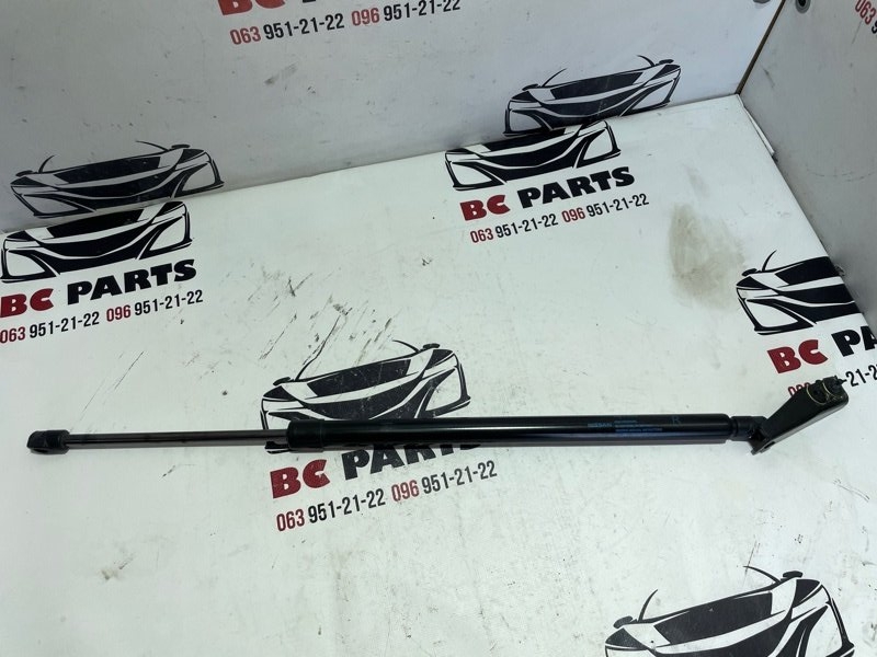 Амортизатор крышки багажника правый Nissan Rogue 2021 T33 2.5 904506RR0A Б/У