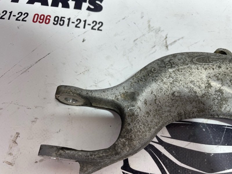 Крепление амортизатора переднее левое Q7 2017 4M 3.0