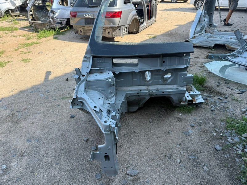 Часть кузова передний правый Rogue 2021 T33 2.5