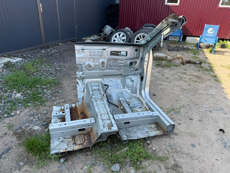 Часть кузова передний правый Rogue 2021 T33 2.5