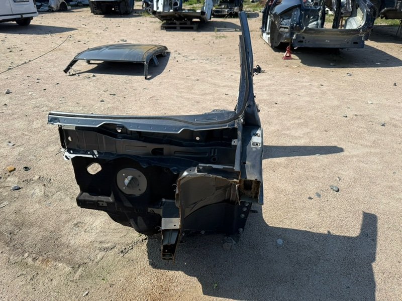 Часть кузова передний левый Rogue 2021 T33 2.5