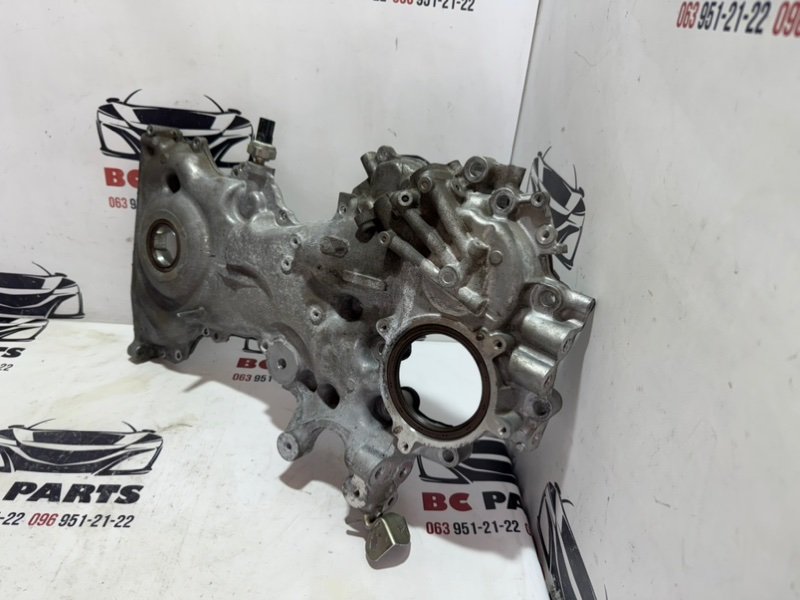 Передняя крышка двигателя Nissan Rogue T33 2.5