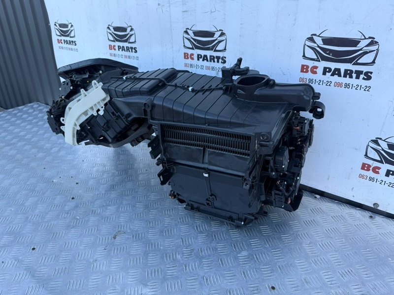 Корпус печки Q7 2017 4M 3.0