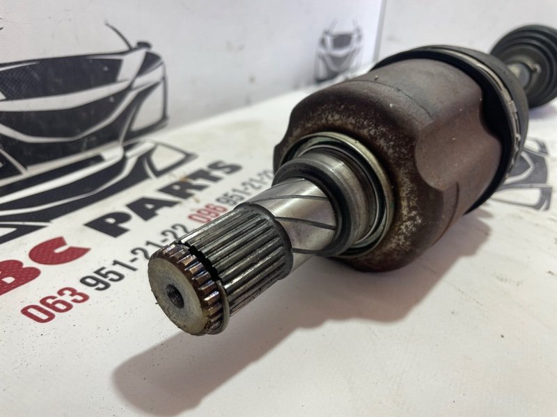 Привод ( полуось) передний левый Rogue 2019 T32 QR25 2.5