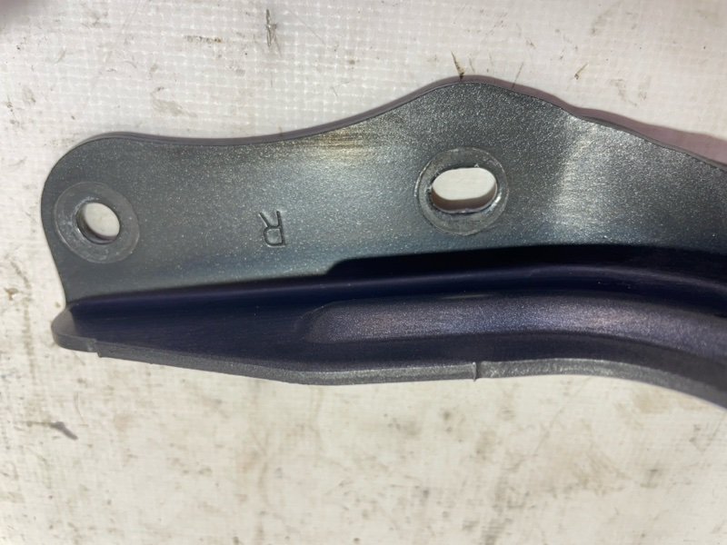 Петля капота правая Rogue 2020 T32 QR25 2.5