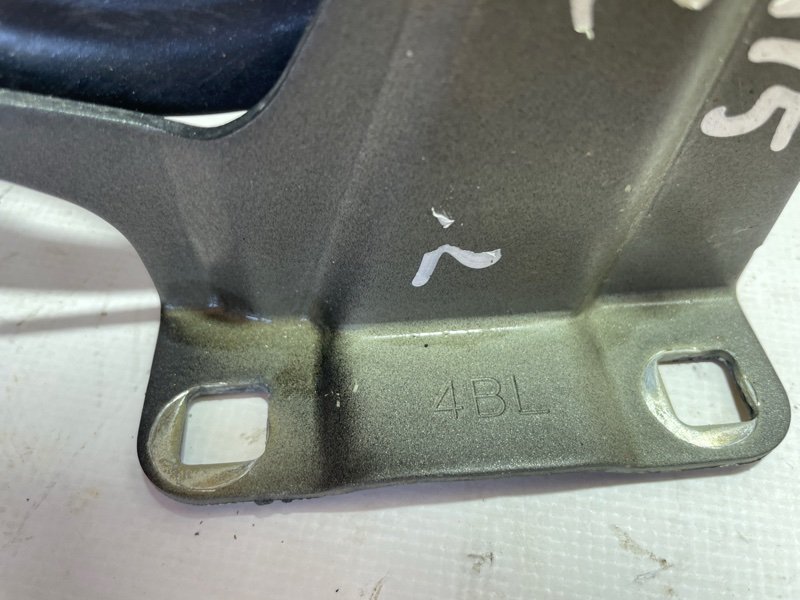 Петля капота левая Rogue 2020 T32 QR25 2.5