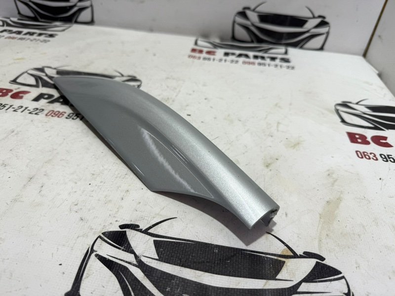 Заглушка рейлинга передняя левая Rogue 2013-2020 T32