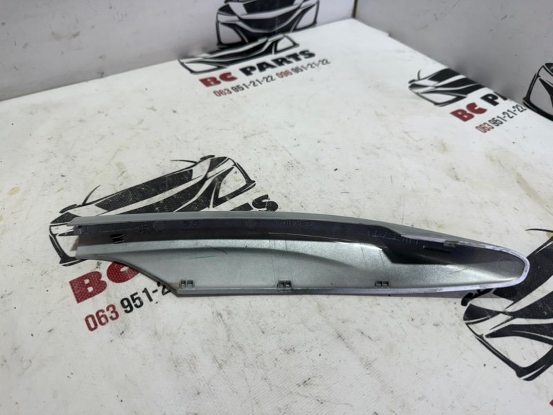 Заглушка рейлинга передняя левая Rogue 2013-2020 T32