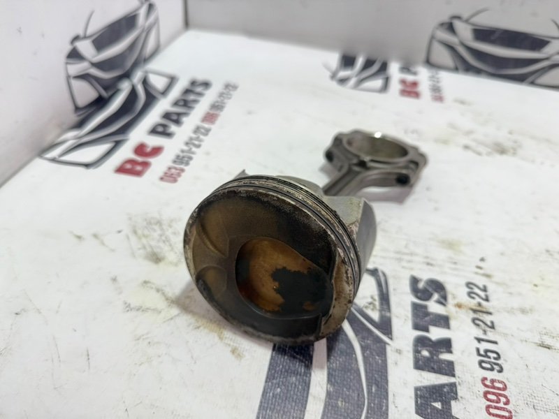 Поршень Nissan Rogue 2020-2022 T33 2.5 12010-3TA0C Б/У