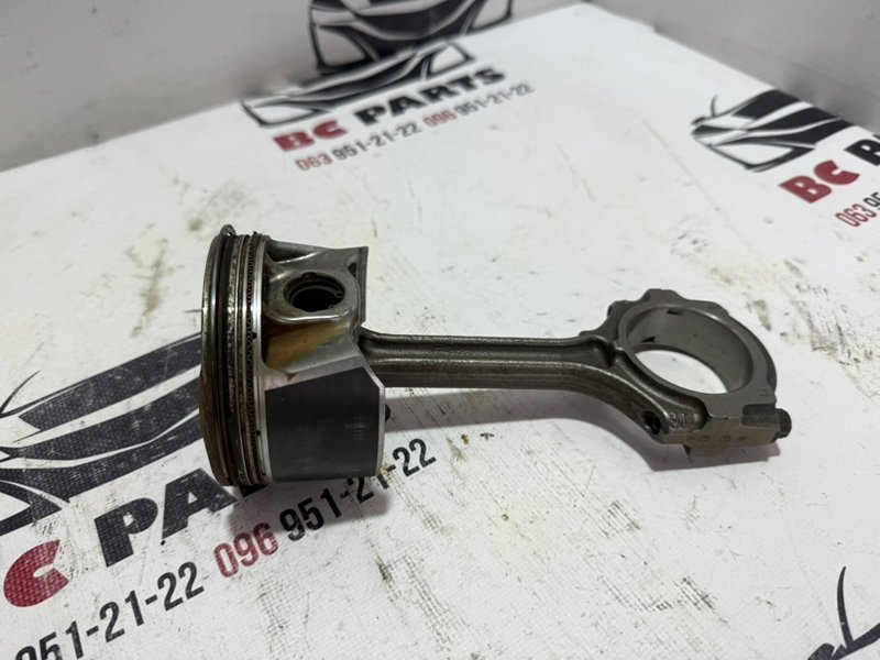 Поршень Nissan Rogue 2020-2022 T33 2.5 12010-3TA0C Б/У