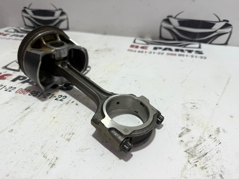 Поршень Nissan Rogue T33 2.5