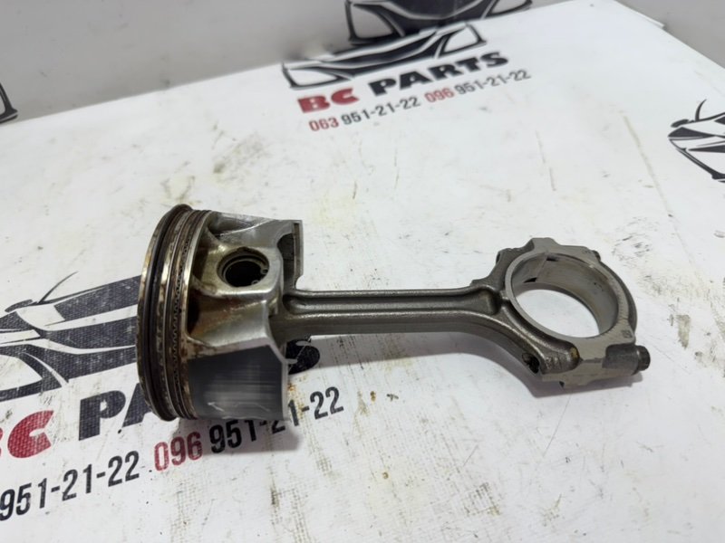 Поршень Nissan Rogue 2020-2022 T33 2.5 12010-3TA0C Б/У